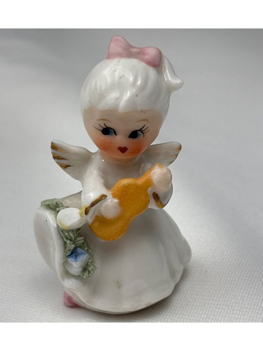 Vintage Napcoware Angel Figurine Violin Holidays Bone China 2.5" Taiwan